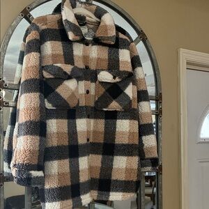Plaid Sherpa Jacket - Black, White, Tan